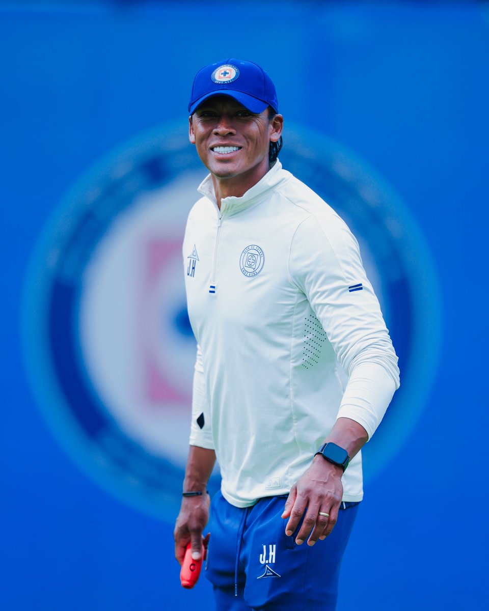 CruzAzul's tweet photo. De vuelta en La Noria. 🔥🚂 https://t.co/IlcWyHB1XO