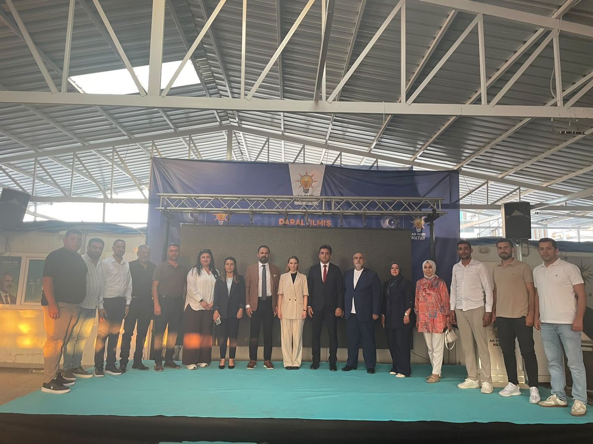 YilmazCansin's tweet photo. 📍Hatay

Bilgi ve İletişim Teknolojileri  Birimi olarak, Akdeniz Bölgesi sorumluluğum kapsamında, İl Başkanımız Sayın @DMustafaErdogan , İl Birim Başkanımız Sayın @Abdulla85339932  il kadın kolları Başkanımız @avfatmagulcalim il Birim Kadın Kolları Başkanımız @ZMevvasoglu ve  ilçe sorumlularımızla bir araya geldik.

Toplantımızın hayırlara vesile olmasını diliyor, değerli dava ve yol arkadaşlarıma gayretli çalışmalarından dolayı teşekkür ediyor, çalışmalarında kolaylıklar diliyorum.

@Akparti 
@AKbilgitek 
@DrOmerileri