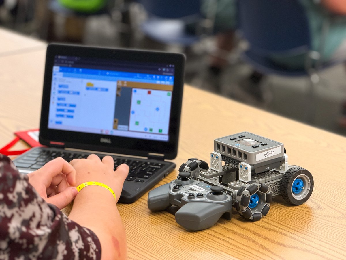 MidTnElectric's tweet photo. Investing in the next generation of energy leaders⚡ 

Seven local students spent the week exploring energy, robotics, drones, and more at TN 4-H Electric Camp!

We're proud to support opportunities like this through scholarships that help make these experiences possible💡 🤖 

#MTE #4HElectricCamp