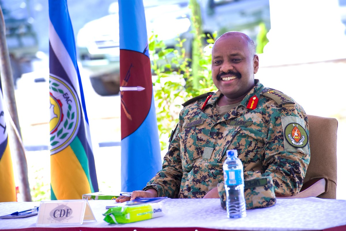 MugumeColleb's tweet photo. 📷The Chief of Defence Forces (CDF) of the Uganda Peoples' Defence Forces (UPDF), General Muhoozi Kainerugaba, has held high-level discussions with a delegation from China Aerospace Long-March International Co., Ltd (ALIT) in Fort Portal. https://t.co/Dxy0QFN6SS