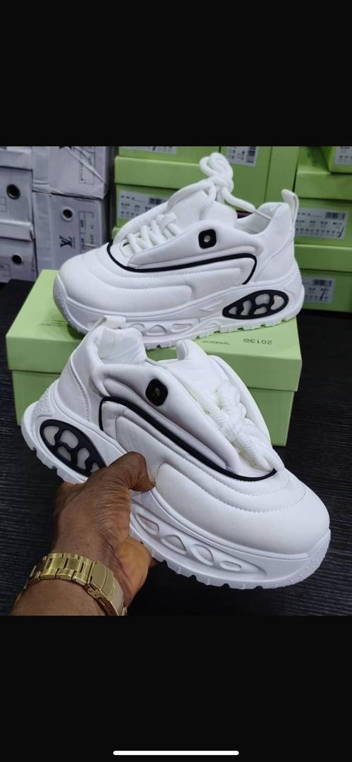 swipeandpay's tweet photo. Sneakers 

Price ₦25,000

📍 Kaduna 

Call or WhatsApp 08167100002

#swipeandpay https://t.co/dN3cD2I9hD