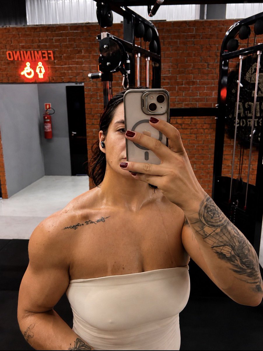 ladydomma90's tweet photo. Hoje acabei toda suada 😪🥵
.
#sext #sexting #ballbusting #CBT #mixedwrestling #bdsm #wrestling #podolatria #footjob #podo #podolatry #CBT #femdom #findom #headscissors #headscissor #feetdom #gym #armwrestling #giantess #quads #gym #sizetwitter #domme #campinas #sp #KinksPro #Kinks #doublebiceps #biceps #musculosas #chudai #nsfw #dominatrix