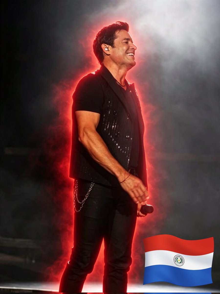esterclb's tweet photo. @CHAYANNEMUSIC Aqui por ejemplo @CHAYANNEMUSIC estás con aura roja Pasión y energía en el escenario dando lo mejor de ti como siempre. Te amamos desde Paraguay. Volvé pronto porfa @RohayhuChayanne 🇵🇾❤️🤍💙 https://t.co/42KiimyS1n