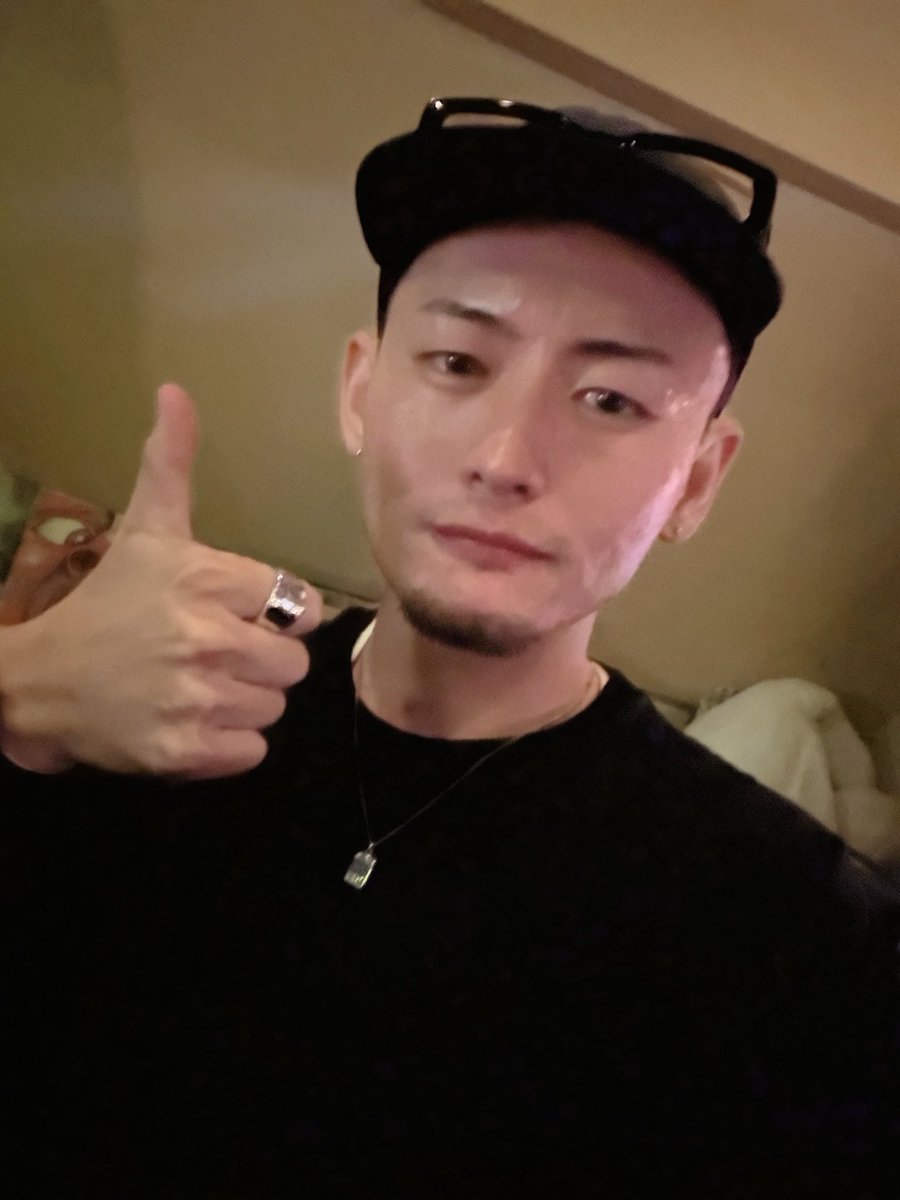 fmldeer's tweet photo. 酔っ払いなので自己承認欲求に付き合って欲しいです✋ https://t.co/1WnrK3jTAI