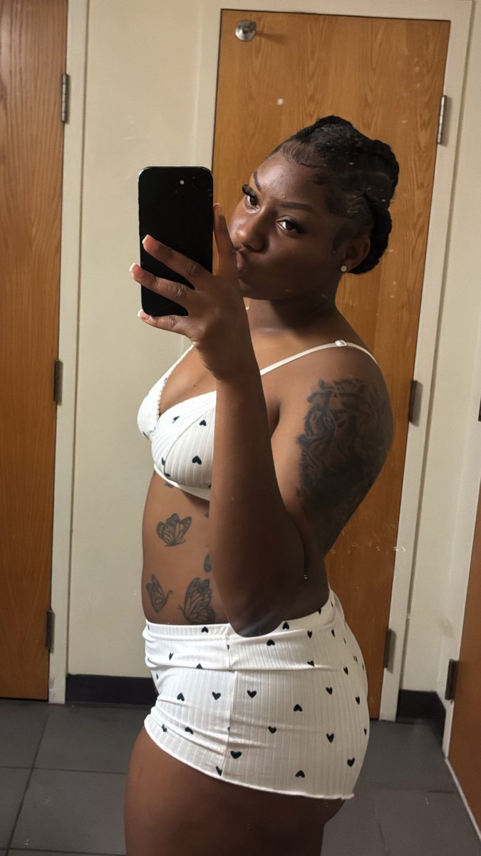 nylaaskyy's tweet photo. 💗 https://t.co/sUOGMpi2ut