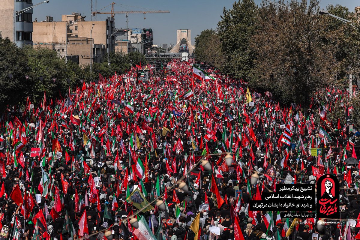 lftt84's tweet photo. اینها دیگر خیابان نیستند. سرخ‌رگ‌هایی هستند که به قلب تاریخ جان می‌بخشند و ما ملت مبعوث شده قطره‌های سرخ این خون هستیم که به‌جوش آمده‌ایم

#ابر_رویداد_معاصر https://t.co/dZCKWV8R5p