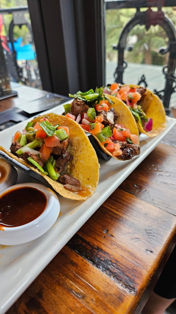 SARiverwalkFun's tweet photo. What a treat!  A delicious post holiday lunch at Casa Catrina.  Dishes that are bursting with flavor, great drinks and a location with an amazing view of the river.  We love it!

https://t.co/Jtor1HvKPL

 #SanAntonio #Travel #Vacation #VisitSanAntonio #SARiverwalkFun https://t.co/mnlLoc4a4n