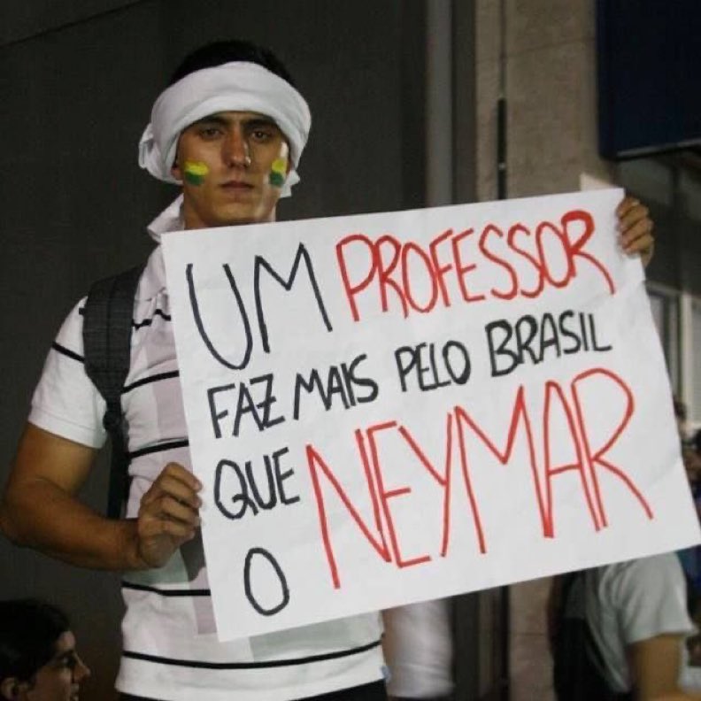 _dilmadebochada's tweet photo. só li verdades; VIVA OS PROFESSORES

Neymar nunca mais!!! https://t.co/Ie3diCT8gu