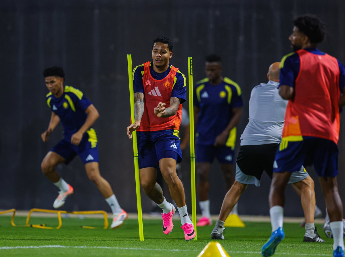 AlNassrFC_EN's tweet photo. Second session of the new season 💛⚽️ https://t.co/wJC43LQKWz