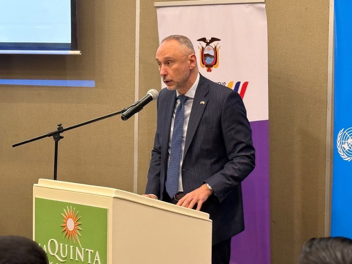 ItalyinEcuador's tweet photo. El Embajador @giovadavoli inauguró en #Quito el seminario “Inteligencia Financiera e Investigación de los Delitos Ambientales”, organizado por la @UNODCROCOL  en colaboración con las Embajadas de Italia, Brasil y Canadá. https://t.co/jCtvltEo3p