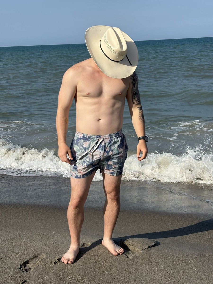 _stache__'s tweet photo. Damn it I wanna go back https://t.co/RAxNXqqgla