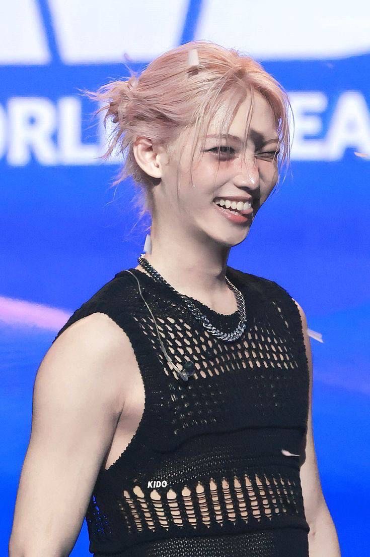 bbkriverse's tweet photo. pinklix i miss u https://t.co/XQzKG3mWhQ