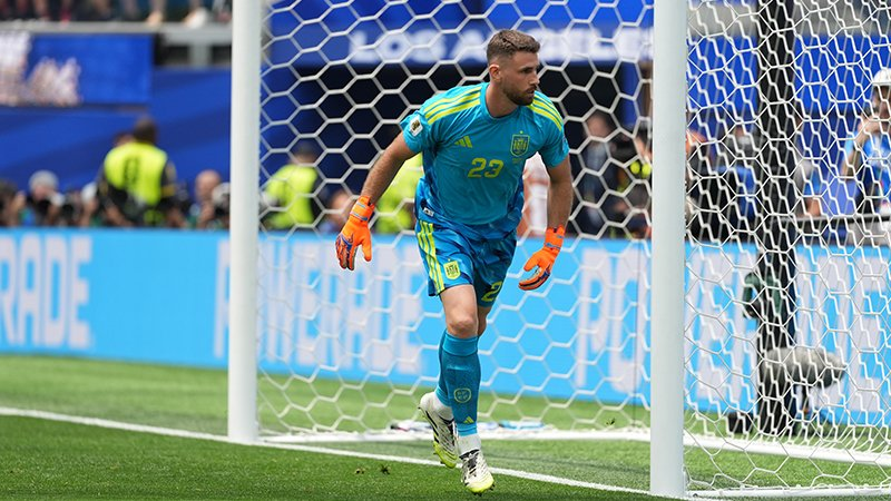 PremiershipTips's tweet photo. 519 - Spain goalkeeper Unai Simon has gone 519 minutes without conceding a goal at a World Cup. https://t.co/AQHYOMBYA9