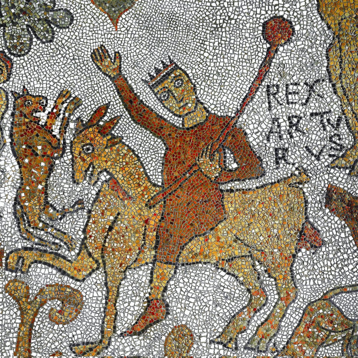 RomanicoEspana's tweet photo. El Rey Arturo representado en el espectacular pavimento de mosaico (1163-1165) de la Catedral de Otranto (Apulia) 🇮🇹
#MosaicMonday https://t.co/UZ5j4jHqAG