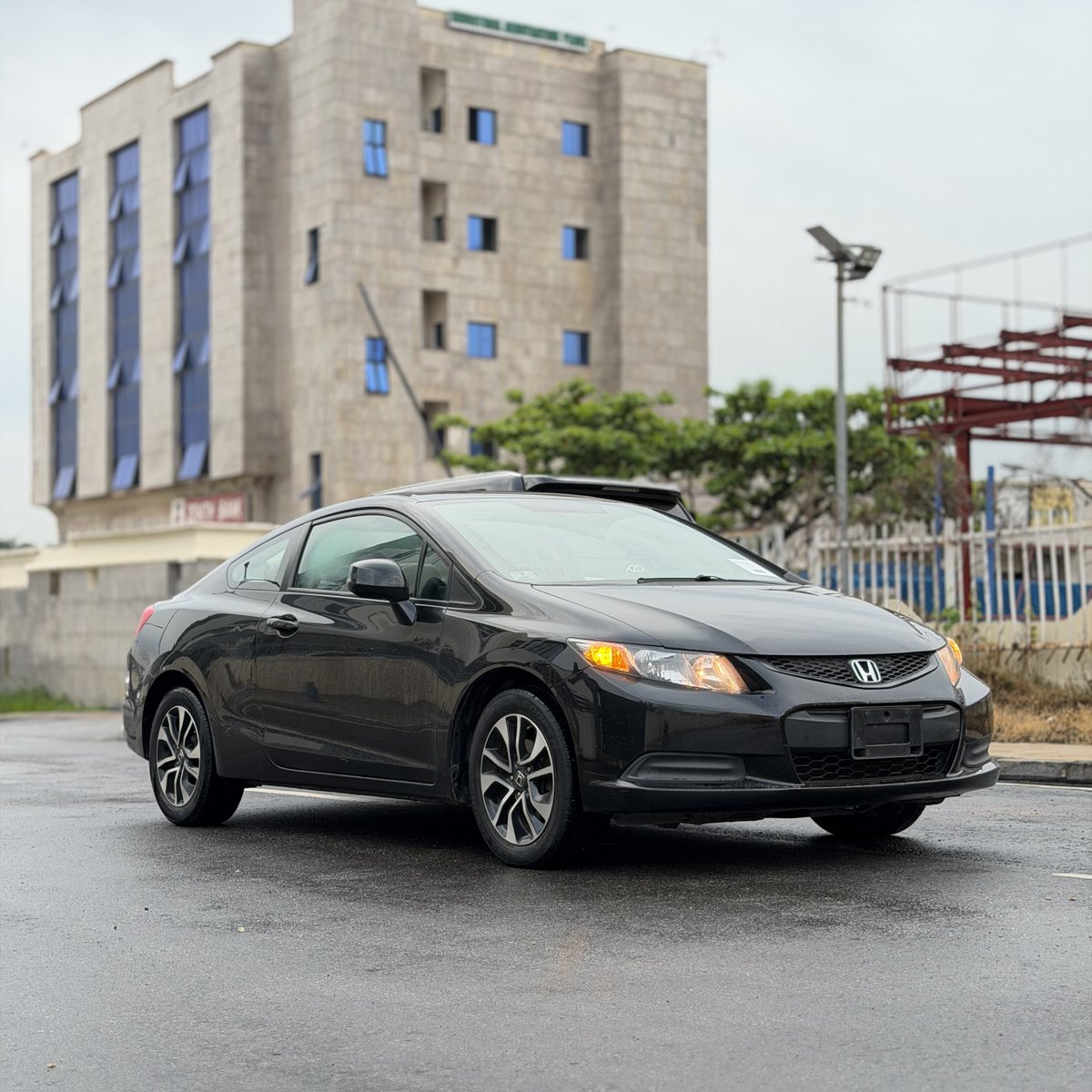 WutaMotorsNG's tweet photo. Foreign Used Honda Civic Coupe 🔥🔥
Year: 2014
Custom duty: Paid
Price: N9.5M
Location: Abuja
Call/Whatsapp 08056139710 https://t.co/hV4tpWAKqw