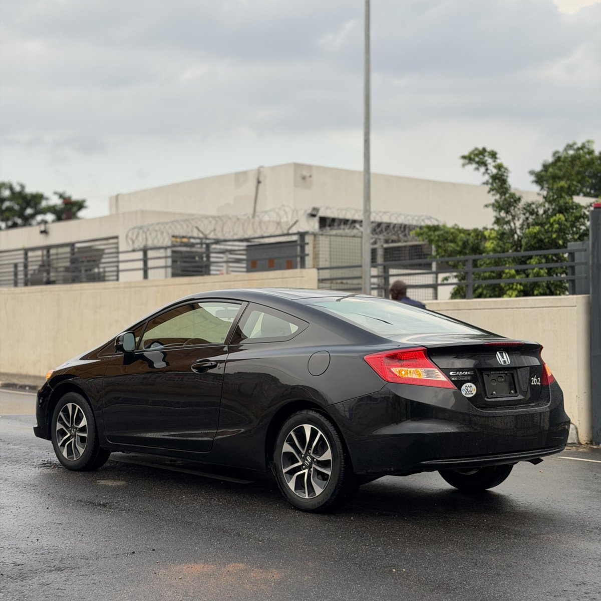 WutaMotorsNG's tweet photo. Foreign Used Honda Civic Coupe 🔥🔥
Year: 2014
Custom duty: Paid
Price: N9.5M
Location: Abuja
Call/Whatsapp 08056139710 https://t.co/hV4tpWAKqw