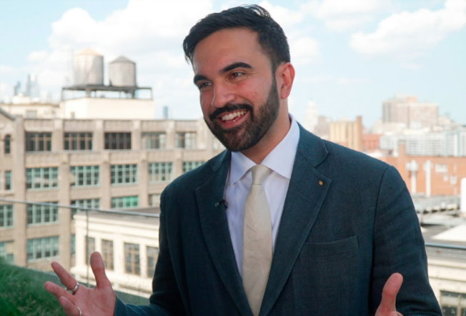 sourcemamdani's tweet photo. 🚨BREAKING: Zohran Mamdani has officially launched a massive $225M development in the South Bronx, creating 300+ affordable homes that combine housing with a new public health clinic. https://t.co/auBxAggggu