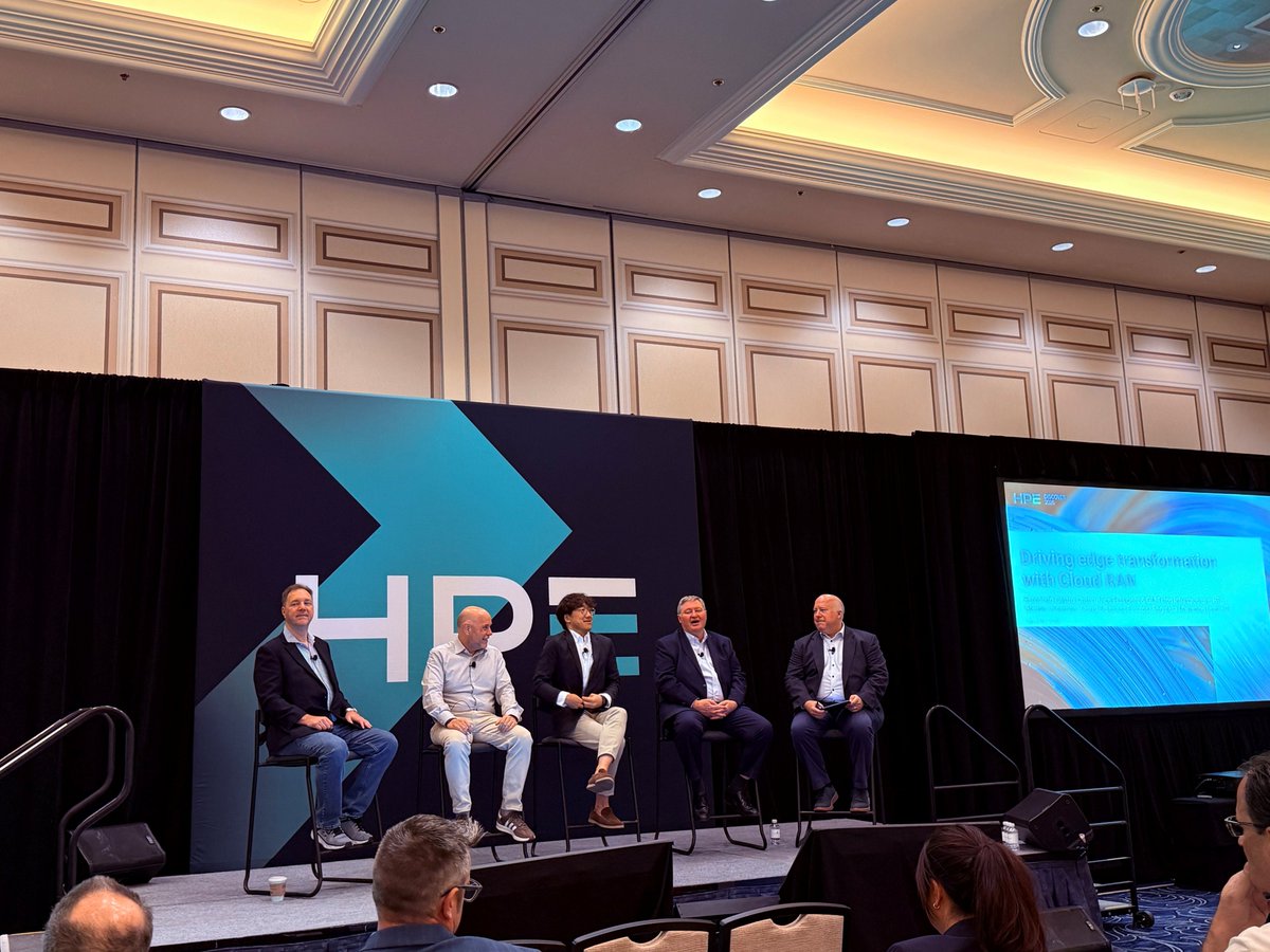 SamsungNetworks's tweet photo. At @HPE Discover 2026, Samsung’s Ji-Yun Seol discussed how software-based networks and #vRAN are helping operators build more intelligent, adaptive, and AI-ready infrastructure for the next era of connectivity. https://t.co/RpITw4a0N4 https://t.co/7JjP1h7DwA