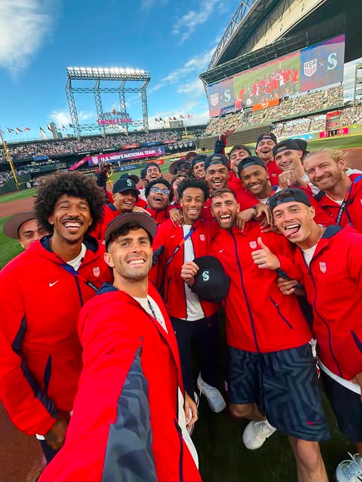 LishaCameron8's tweet photo. Round of 16 vs. Belgium. 🇺🇸⚽️

Why not us?

I believe. Let’s shock the world. #USMNT #WorldCup https://t.co/JzwRoNiHum