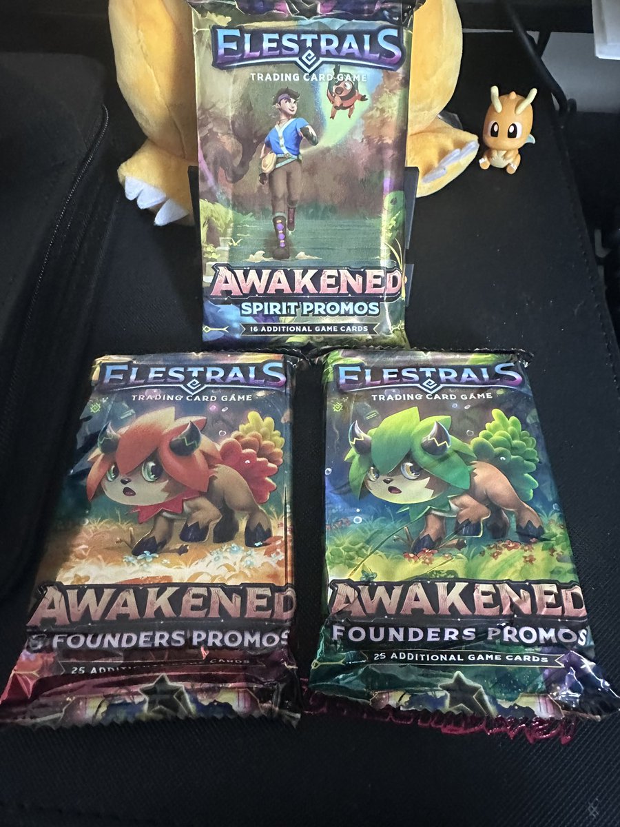 ItzMrWaflz's tweet photo. My @Elestrals kickstarter packs have arrived. Thank you @aDrive_tK. Can’t wait for the game to release. https://t.co/WyQqQzQXv0