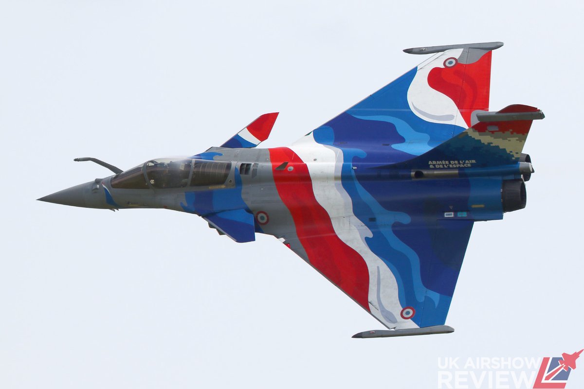 UKAirshowReview's tweet photo. In 'Crowded House' @Dominic_Vickery  reviews the 2026 edition of the @cosfordairshow.

https://t.co/Yv1yFL4noO https://t.co/RQBFckhYXX