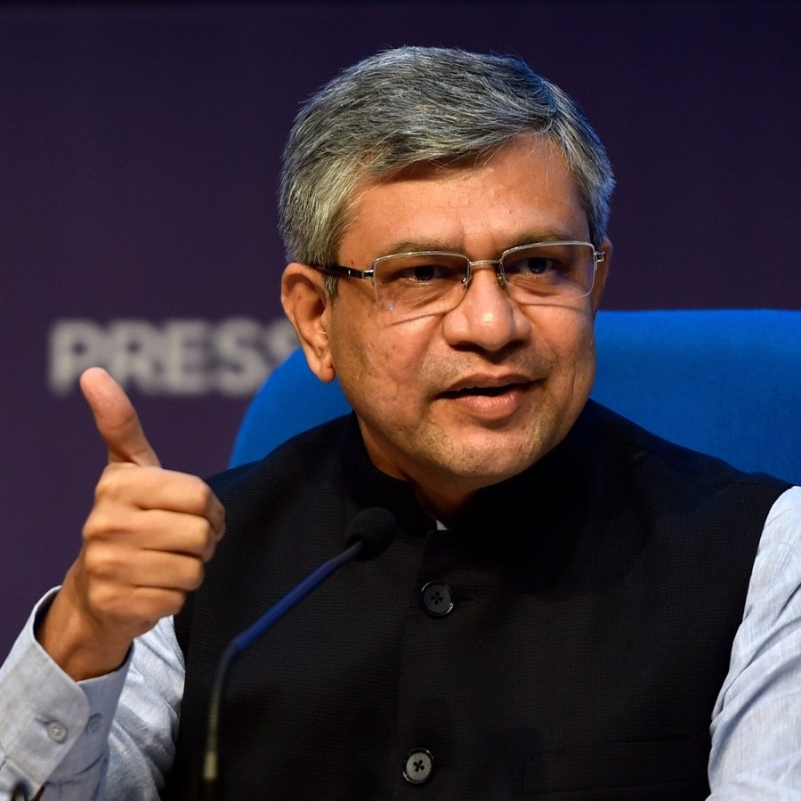 _RapidReports's tweet photo. 🚨 Chips manufactured at Gujarat's CG Semi OSAT plant to be exported to Japan, US, Europe: Ashwini Vaishnaw https://t.co/DRJWRQ8yb6