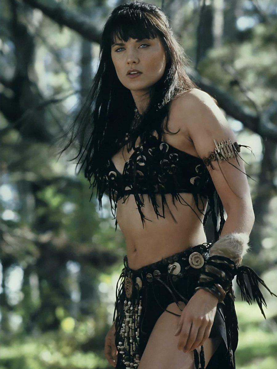 HeavyMetalInk's tweet photo. Lucy Lawless as Xena: Warrior Princess… ⚔️🔥 @reallucylawless 

Originally introduced in Hercules: The Legendary Journeys, Xena: Warrior Princess is a fantasy television series that premiered in 1995. Created by John Schulian and Robert Tapert, the show draws inspiration from Greek mythology, fantasy, and historical legends.