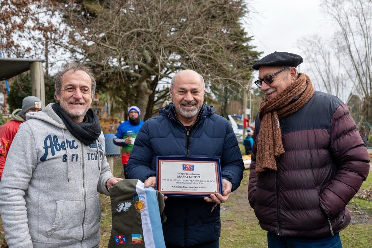 MarioSeccoOK's tweet photo. NÁUTICO SIGUE CRECIENDO💪

✅Acompañamos al club Náutico en la inauguración de su nueva guardería para embarcaciones.

Este espacio servirá para albergar kayaks, varios de ellos pertenecientes a las escuelas deportivas municipales. Además, mejora las condiciones para el desarrollo de actividades náuticas articuladas entre la institución, el Municipio y el CEF 62.

Recordamos que en el Club Náutico funcionan las escuelas municipales de remo, vela y canotaje. Si querés ser parte o conocer más sobre estas propuestas podés consultar al 4695304.📲