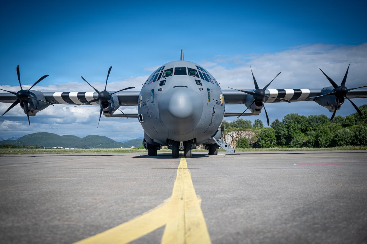 U.S. Air Force tweet media