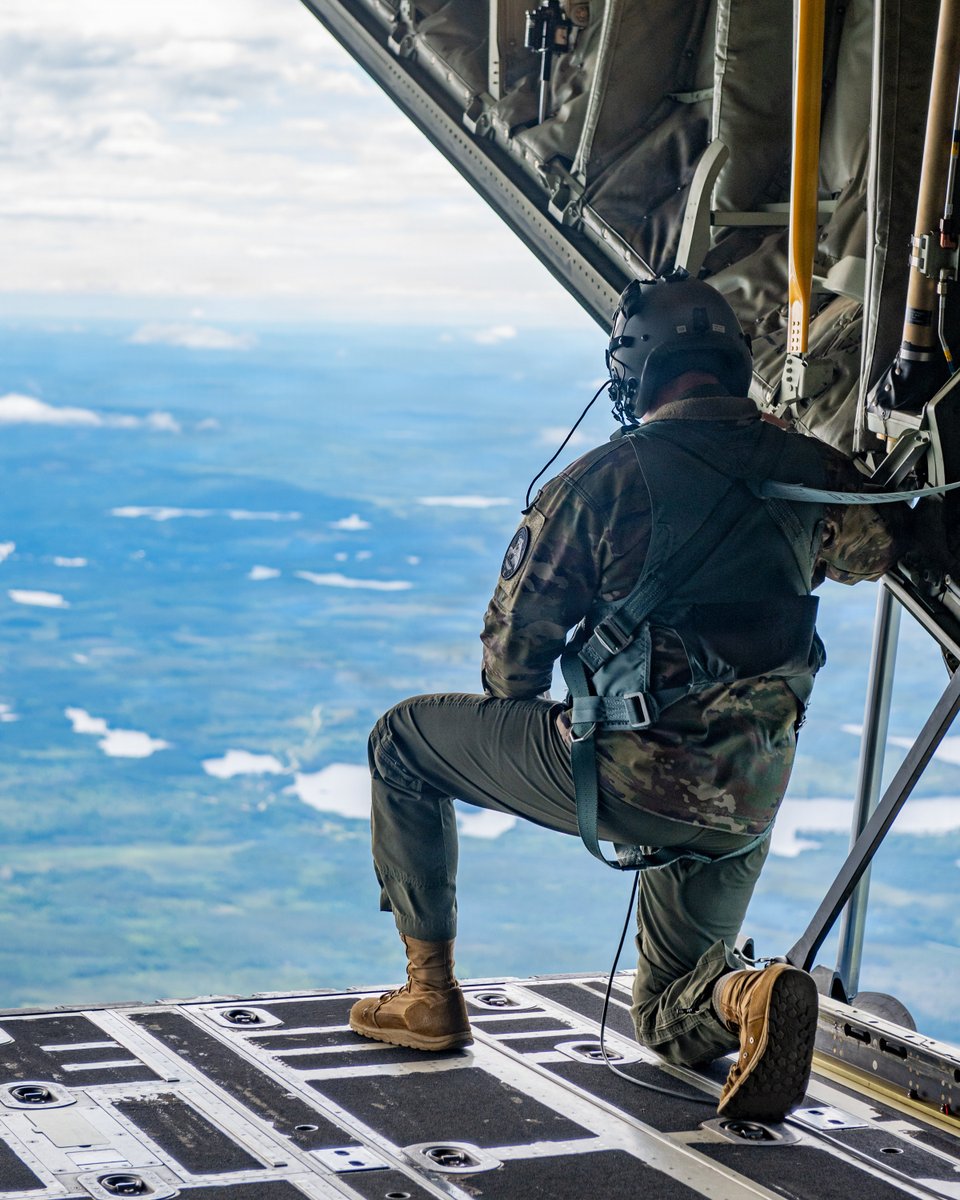 U.S. Air Force tweet media