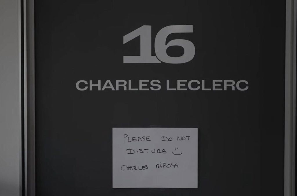 Verstappe3n's tweet photo. espero que de ahora en adelante Charles siempre se tome una siesta de antes de cada carrera https://t.co/ZQ9pFAegzn