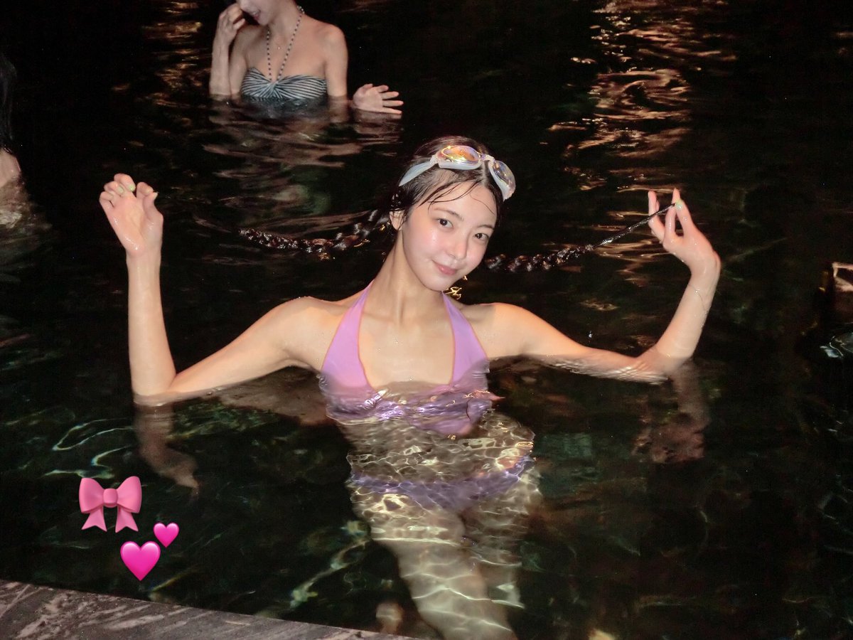 O72I_VI7's tweet photo. 260707 리아 인스타그램🩵

https://t.co/TYQbjM7J0x https://t.co/4CqGjFYgtK