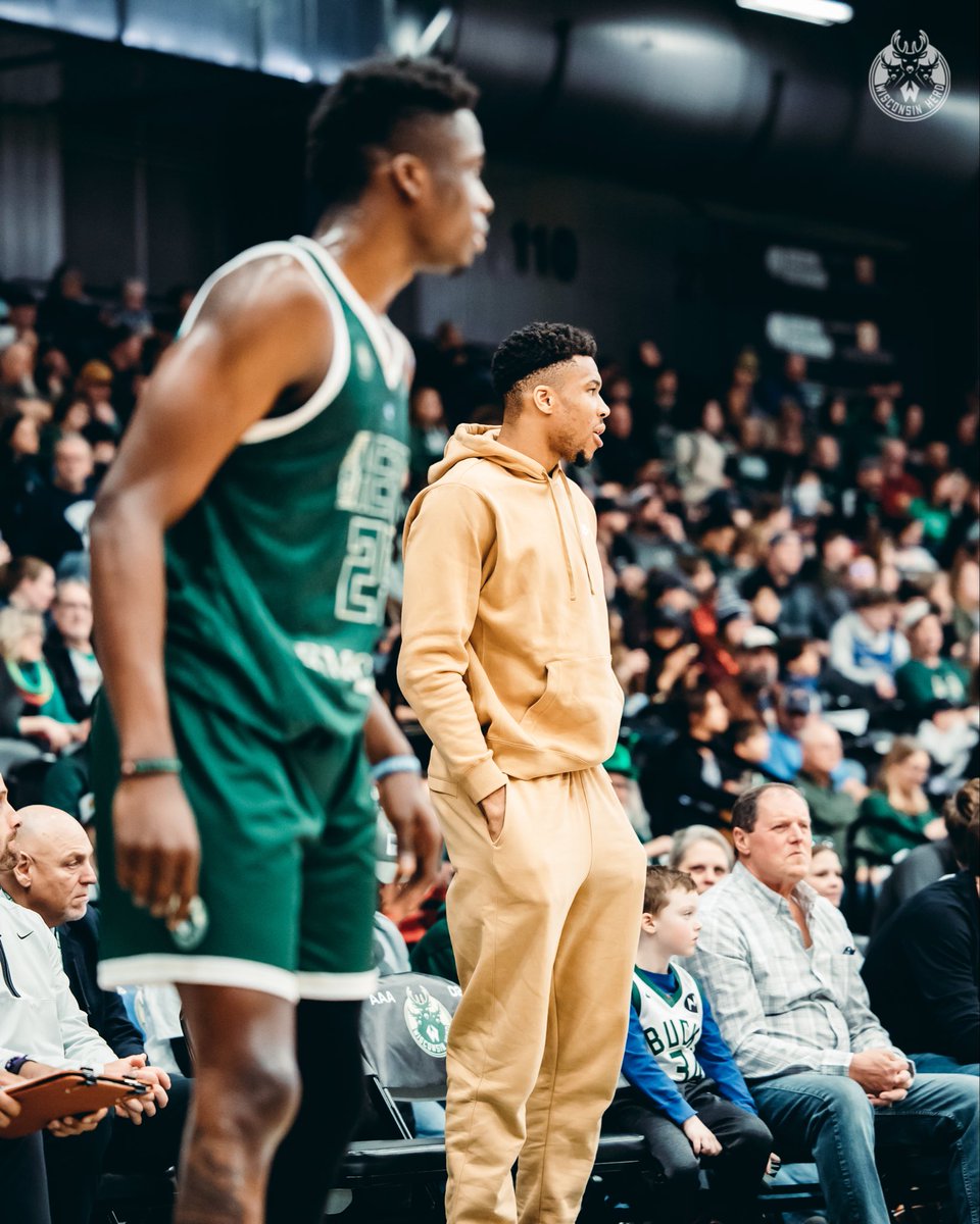 WisconsinHerd's tweet photo. Thank you for always supporting the Herd @Giannis_An34 💚
@Bucks x #HerdUp 🦌 https://t.co/nNeuZMpClo