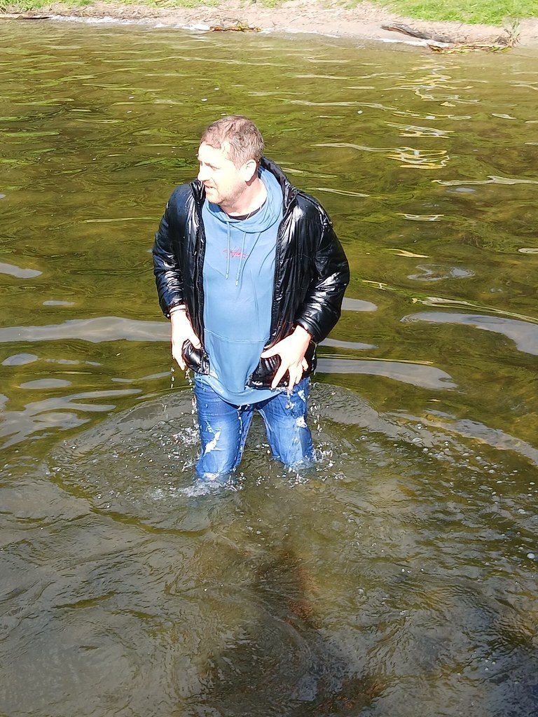 NickWetlook's tweet photo. Anbaden 2025 #anbaden #wetlook #wetclothes #nasseklamotten #nickwetlook #klamottenbaden #swimmingfullyclothed #wetfun https://t.co/6KY7aUFOvI