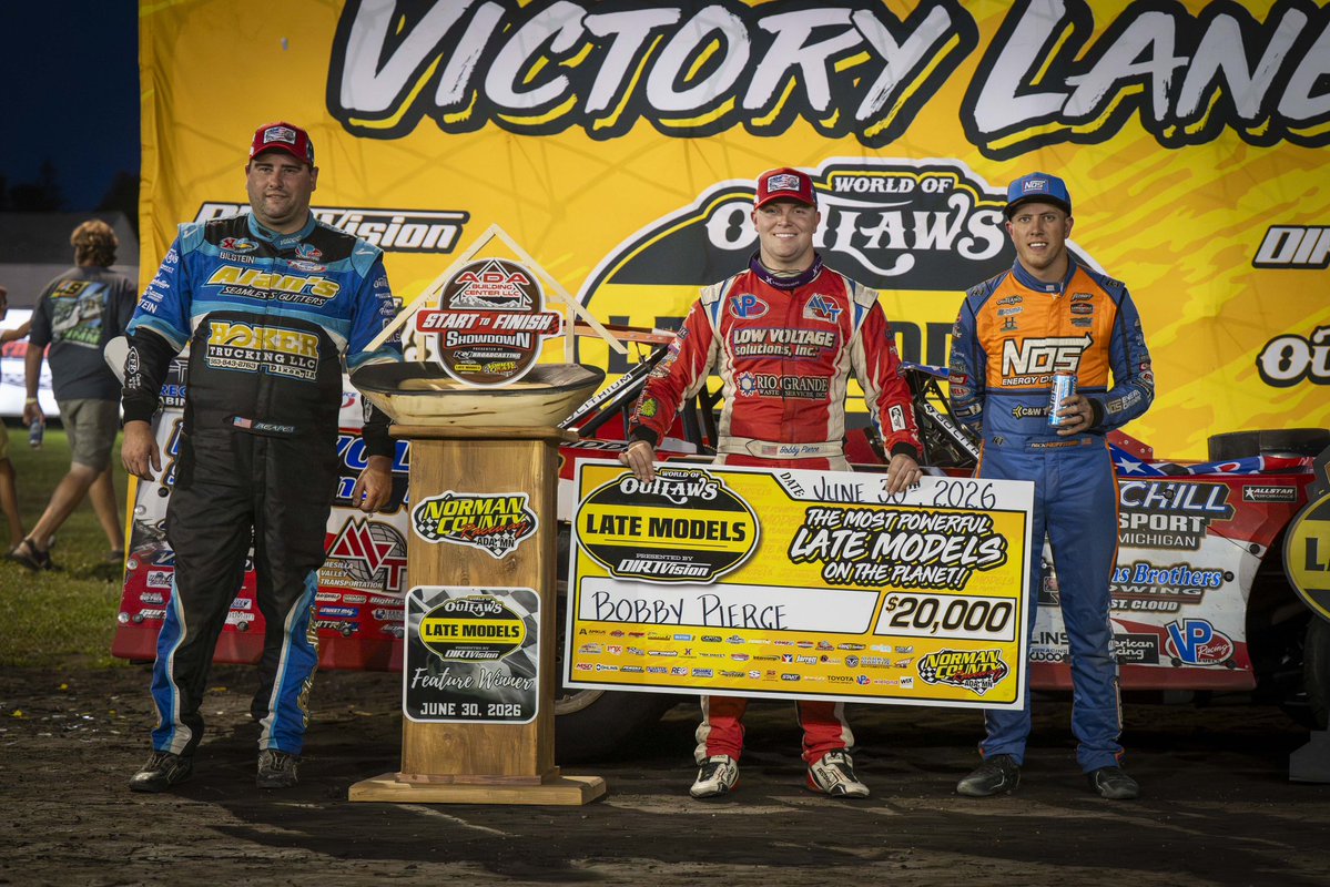 NosEnergyDrink's tweet photo. #TeamNOS Podium Recap:
@TyCourtney7BC celebrated a trip to VL and America’s birthday at Knoxville Raceway.
@Nick_Hoffman2 slid into 2nd last Tuesday at Norman County Raceway.
@JustinGrant40 sprinted on to the podium at Lincoln Park Speedway.
#NOSEnergy // #GetAfterIt https://t.co/yYmJyHFbWP
