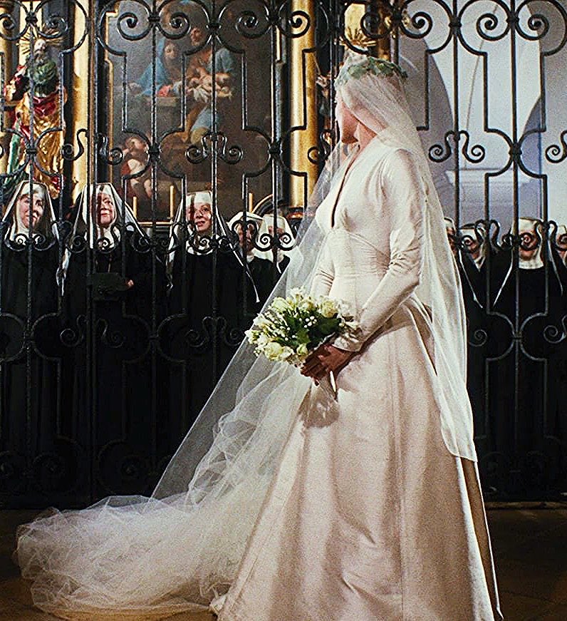 mariasrainer's tweet photo. my favorite royal wedding dress too https://t.co/tAfS6F6yFJ