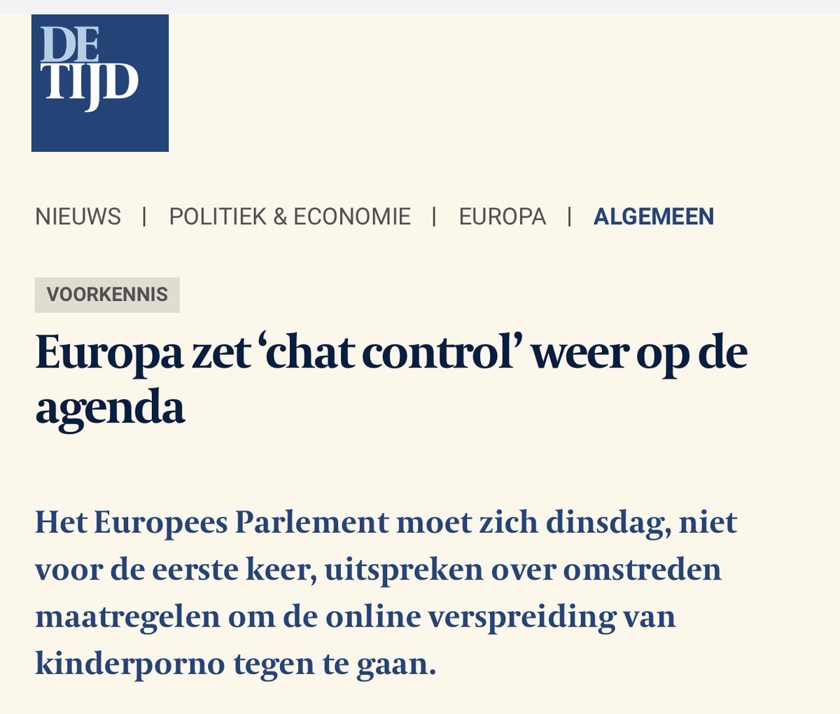 VincentVandep8's tweet photo. “Chat Control… maatregel om de verspreiding van kinderporno tegen te gaan.”

Wat een ongelooflijk misleidende titel weer.

Dit gaat helemaal niet over het beschermen van kinderen. 
Er zal geen enkel kind gered worden doordat miljoenen onschuldige burgers preventief gecontroleerd worden.

“Bescherm de kinderen” is intussen hét excuus geworden waarmee Chat Control (opnieuw) op tafel wordt gelegd.

Met als gevolg dat straks ook úw en mijn privéberichten gecontroleerd zullen kunnen worden. Niet omdat we ergens van verdacht worden, maar omdat iedereen gecontroleerd moet kunnen worden.

En intussen wordt de lijst van controle- en surveillancemaatregelen almaar langer:

Digitale censuur
DSA
Sociale media aan banden leggen
Identiteitscontrole voor internetgebruik
Gezichtsherkenning
ANPR-camera’s
Snelheidscontrole op afstand
Camera’s in auto’s
Chat Control
Steeds meer cameratoezicht
Steeds minder privacy
Steeds minder vrijheid

Afzonderlijk lijkt elk voorstel voor sommigen misschien nog “redelijk”.

Maar samen vormen ze een maatschappij waar dictators uit het verleden alleen maar van hadden kunnen dromen.

En het meest verontrustende is niet eens dat politici dit blijven voorstellen.

Het meest verontrustende is dat zoveel mensen het intussen normaal zijn gaan vinden. Sommigen juichen het zelfs toe.

—> Wanneer gaan eindelijk de ogen open?

Ik vraag me oprecht af hoe onze kinderen en kleinkinderen later op onze generatie zullen terugkijken.

“Jullie zagen stap voor stap hoe vrijheid werd ingeruild voor controle… en jullie lieten het gewoon gebeuren!?!”

Laten we hopen dat het nooit zover komt.

Maar dan moeten we echt wel gaan ophouden om ons als makke lammetjes naar een samenleving van permanente digitale controle te laten leiden.