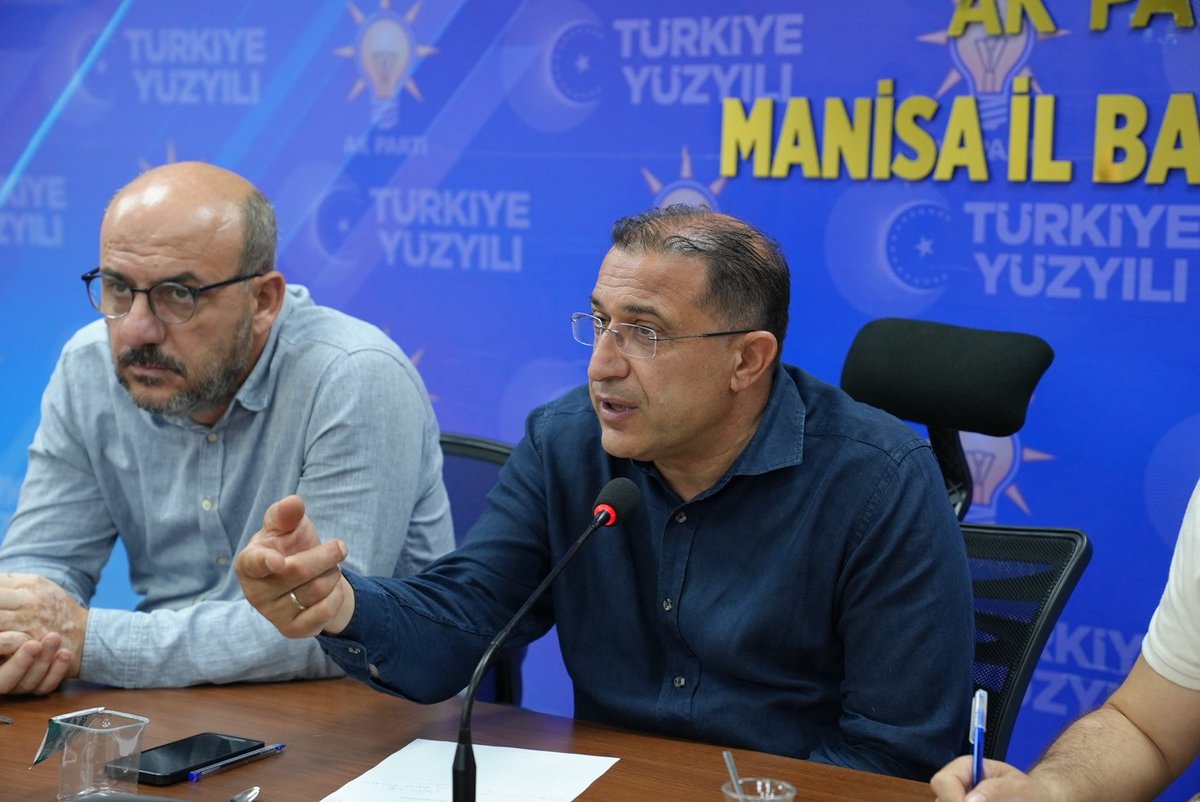 suleymantrgt45's tweet photo. AK Parti Manisa İl Başkanlığımızda haftalık olağan Yönetim Kurulu Toplantımızı gerçekleştirdik. https://t.co/4n0RbDku2D