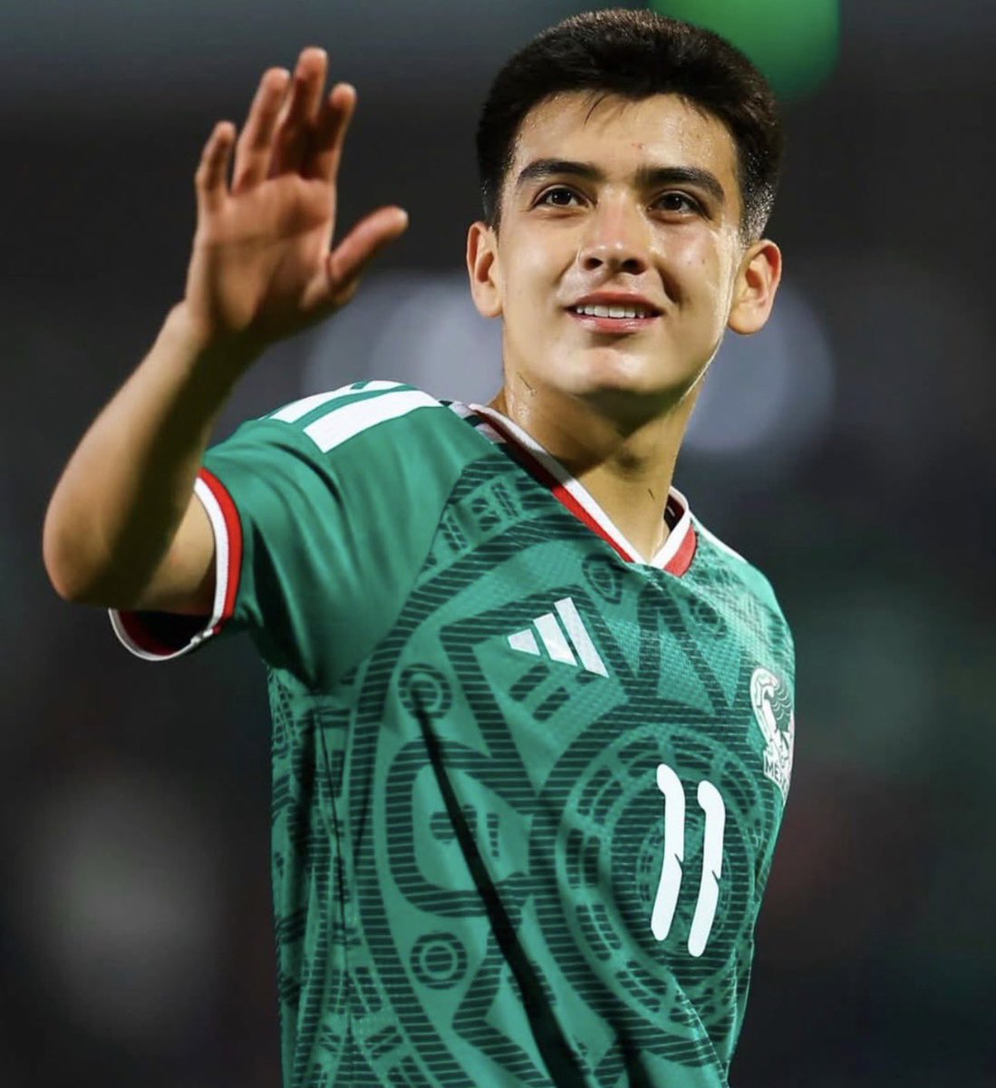 AFC__Xtra's tweet photo. 🚨BREAKING! 💣 

Arsenal are planning to pay the fee required to sign Gilberto Mora. 🇲🇽 🪄 

Club Tijuana's management has become convinced that Gilberto Mora's move to Europe is now just a matter of time..

The club intends to include a release clause in the player's contract valued at around £18.4m. 

Liverpool is also competing to sign the player.

ℹ️ @El_Universal_Mx
