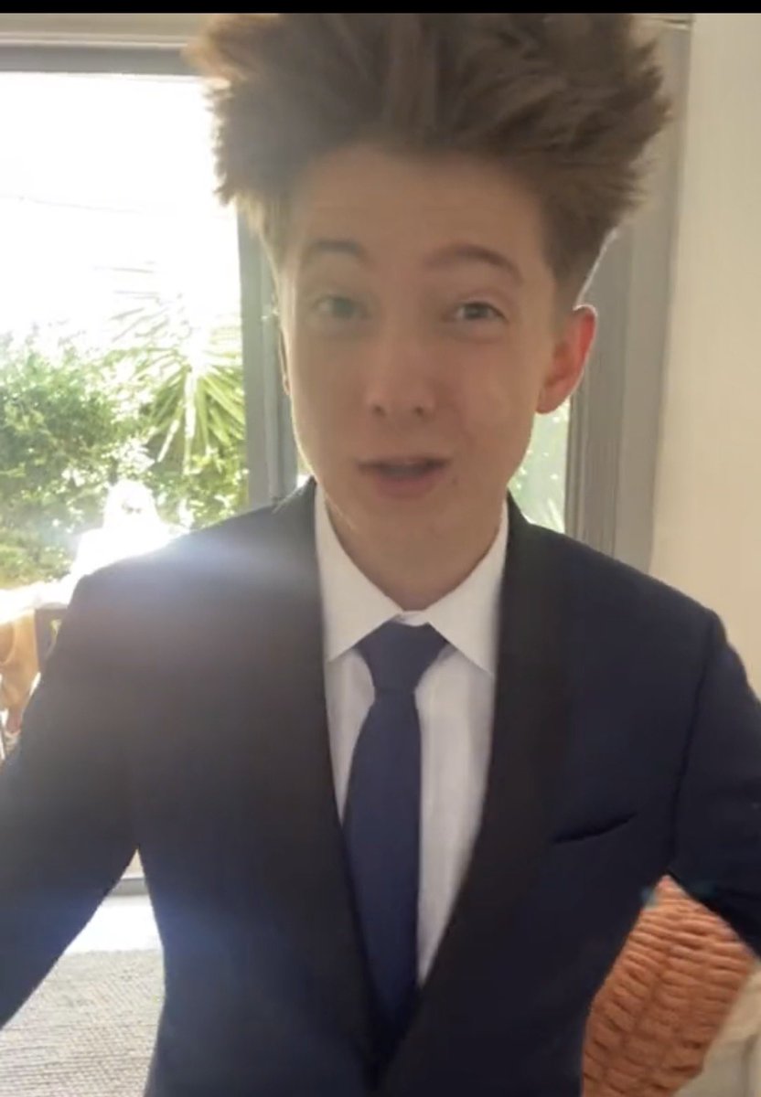 A2349410445708's tweet photo. The deeper I dig the higher baby Joes hair goes #leviticustwt https://t.co/o57OMgKq5g