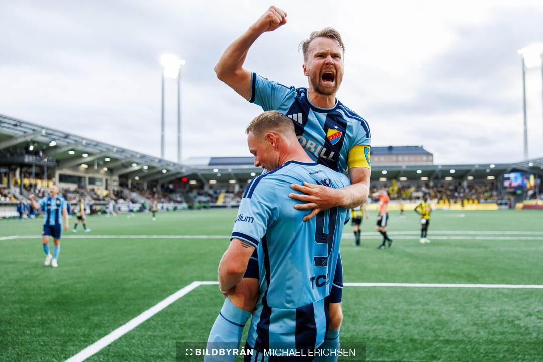 Myrback_DIF's tweet photo. Perfekt start på sommaren 💛❤️💙 https://t.co/6Cvoo8gxx5