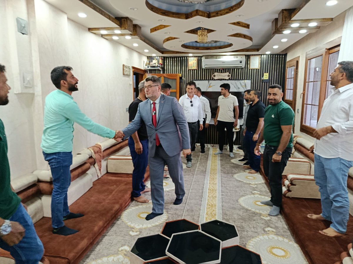 KRCalparslan's tweet photo. 📍 Korkut Ata Mahalle Toplantısı

Genel Başkanımız ve Cumhurbaşkanımız Sayın Recep Tayyip Erdoğan’ın selamlarını ileterek başladığımız toplantımızda, Mahalle Başkanımız Sn. İsa Seven kardeşimiz ve kıymetli teşkilat mensuplarımızla bir araya geldik.

Mahalle teşkilatımızın çalışmalarını, önümüzdeki döneme ilişkin hedeflerimizi ve sahadaki faaliyetlerimizi istişare kültürü içerisinde değerlendirdik.

Birlikten aldığımız güç ve ortak hedeflerimize olan inancımızla, milletimize hizmet yolunda aynı azim ve kararlılıkla çalışmalarımızı sürdürüyoruz.

@RTErdogan 
@Akparti