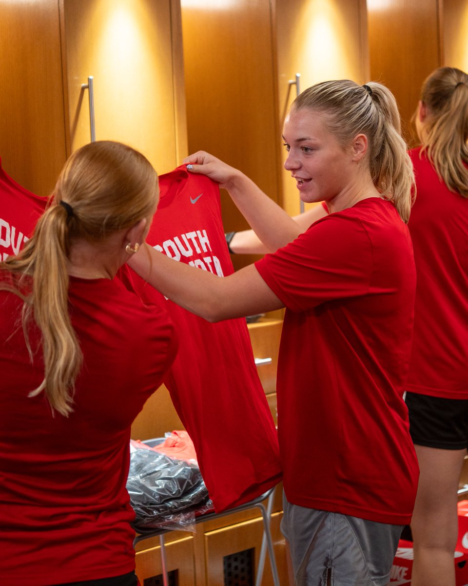 SDCoyotesWBB's tweet photo. 😁 https://t.co/5rZOmj6kHW