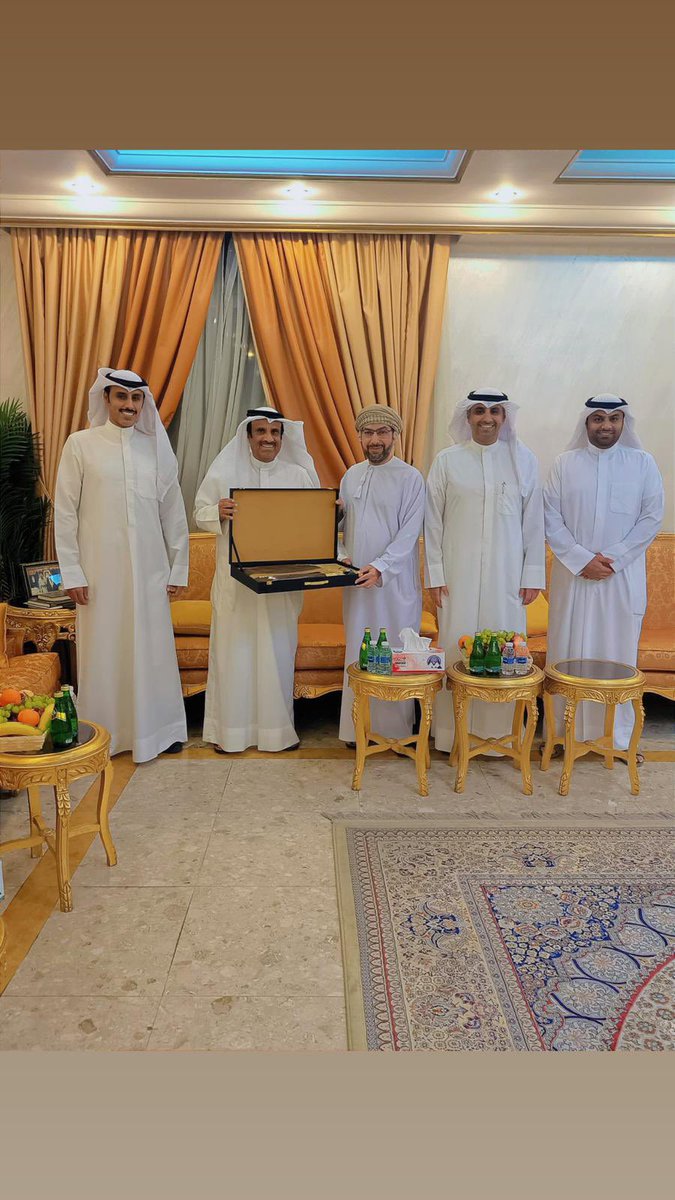 Kh_Albarrak's tweet photo. تشرفنا باستقبال سعادة السفير د. صالح الخروصي بمناسبة انتهاء مهام عمله في الكويت سفيراً لسلطنة عمان لدى الكويت، كان د. صالح خير من يمثل سلطنة عمان الحبيبة بقيمها المميزة من أخلاق وكفاءة وتوازن، تمنياتنا لسعادته السداد والتوفيق بمسيرته الدبلوماسية https://t.co/9fOtpOUp01