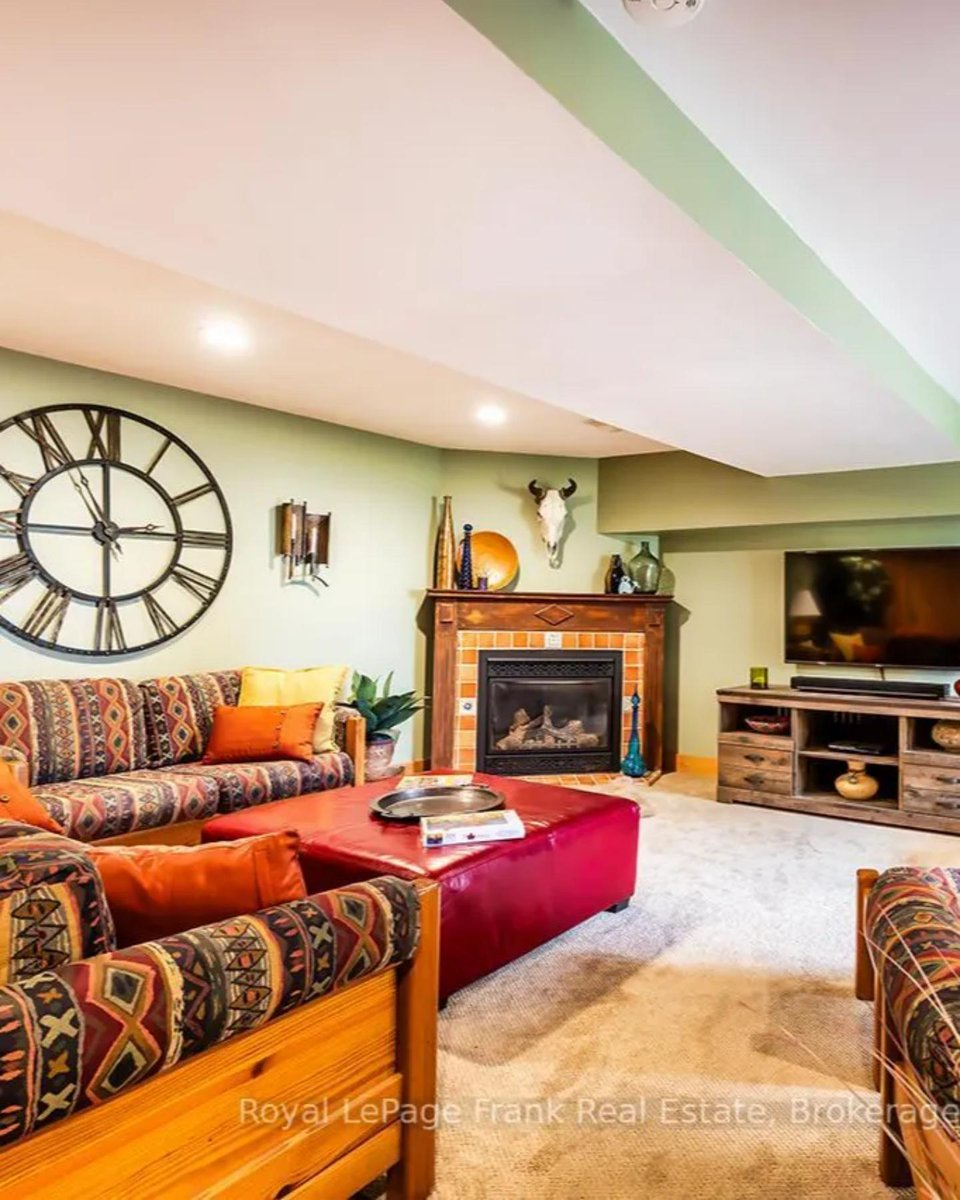 GrantLucas2's tweet photo. 🌅 Your Port Perry Escape!

3-bed, 2-bath home with panoramic views at 1361 Highway 7A. Features a modern quartz kitchen and peaceful garden oasis.
Price: $804,900
MLS E13526428
Grant Lucas: 905-718-2933
Royal LePage Frank Real Estate
#PortPerry #JustListed #Scugog https://t.co/ivsYlVi4GA
