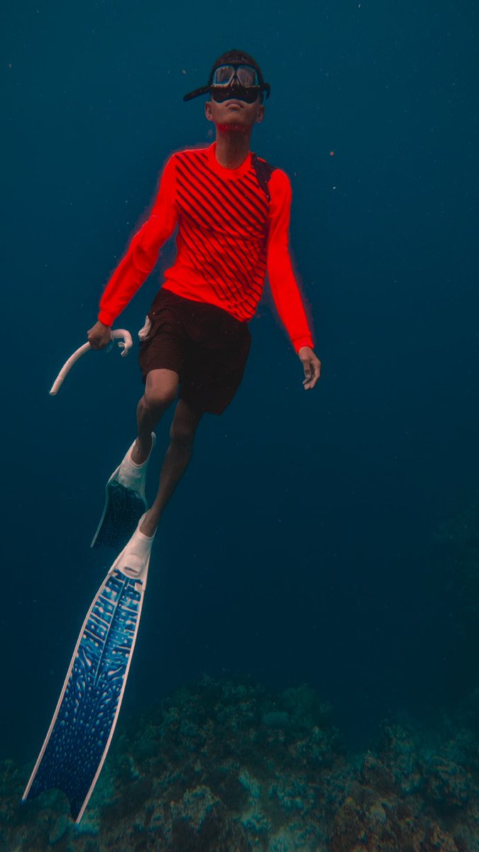 Nonitzz1's tweet photo. Im Enjoying freediving now https://t.co/7cATygc7qf