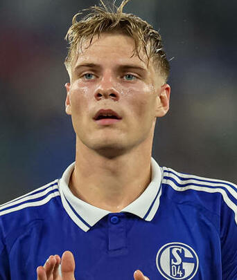 marius_141's tweet photo. Emil #Højlund bleibt vorerst in der Heimat. Der 21 jährige Stürmer absolviert ein individuelles Programm in Dänemark. Der Verein hat laut "Ruhr24" über die sportliche Leitung und medizinische Abteilung engen Kontakt zum jungen Stürmer seine Therapeuten.

#Schalke #Schalke04 #s04 https://t.co/u7AyfzxZDr