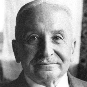 sfliberty's tweet photo. "Economics is a living thing, and to live implies both imperfection and change."

— Ludwig von Mises https://t.co/srgFPNotXC