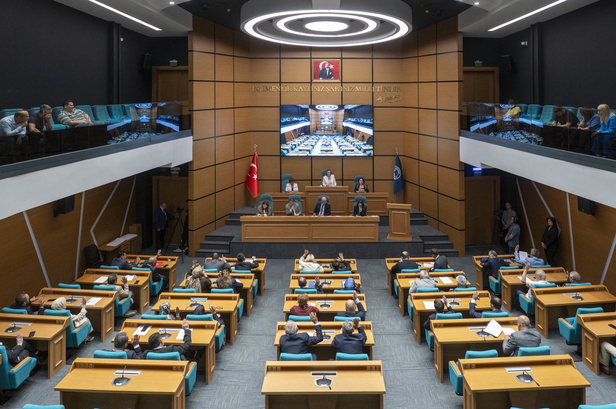 Sinem Dedetaş tweet media
