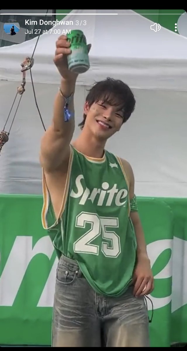 will_it_brian's tweet photo. Twitter. Who is this? I assume some K pop idol? Ignore the name its probably fake. https://t.co/0amzne1Xkw